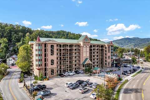 210 Roaring Fork Extension, Gatlinburg, TN 37738