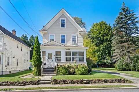 21 Catherine St, Bloomingdale, NJ 07403