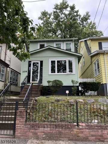 109 Mead St, Newark, NJ 07106