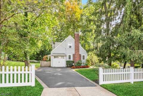 38 Maltbie Ave, Ridgewood, NJ 07450