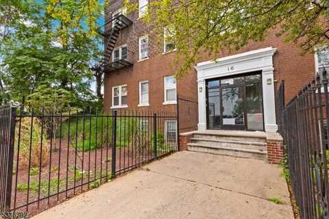 16 Irving St, Newark, NJ 07104