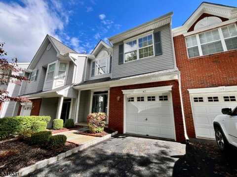 47 Buckingham Ct, Randolph, NJ 07869