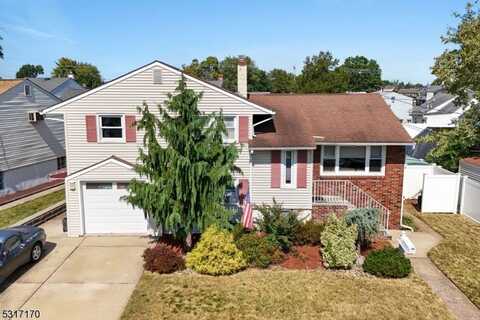 100 Markowitz St, Carteret, NJ 07008