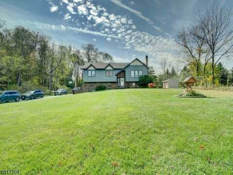 12 Berry Rd, Wantage, NJ 07461