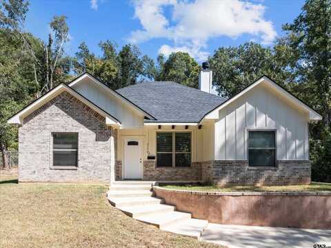 3170 San Jacinto, Tyler, TX 75701