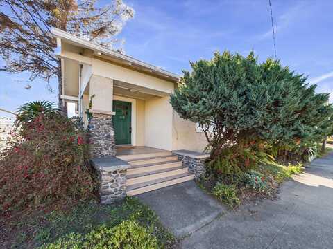 318 Harris Street, Eureka, CA 95503