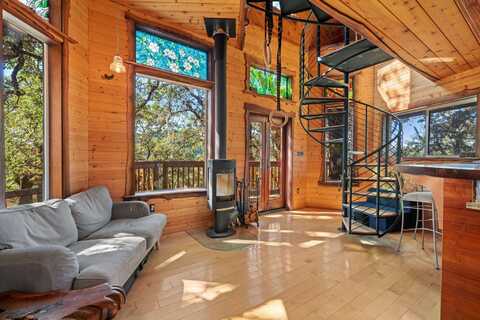 33433 State Hwy 36, Bridgeville, CA 95526