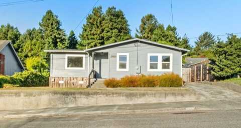 3400 K Street, Eureka, CA 95503