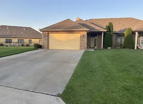 1709 Pinehurst, Great Bend, KS 67530