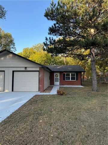 2805 Ousdahl Road, Lawrence, KS 66046