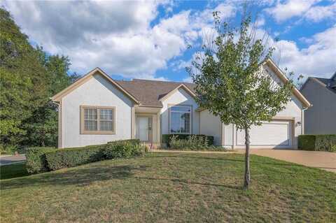 1522 Bridlewood Lane, Raymore, MO 64083