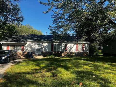 10605 Richmond Avenue, Kansas City, MO 64134