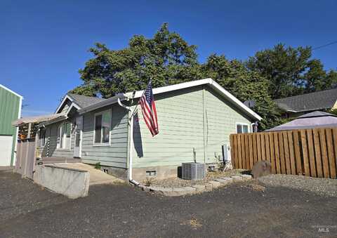 1526 10th Street, Clarkston, WA 99403