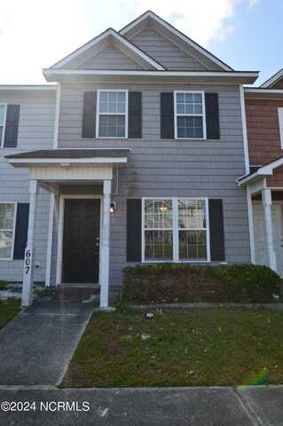 27 E Doris Avenue, Jacksonville, NC 28540