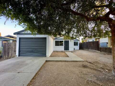 3716 Grant Avenue, Fresno, CA 93702