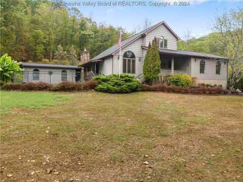 107 Smith Farm Road, Liberty, WV 25124