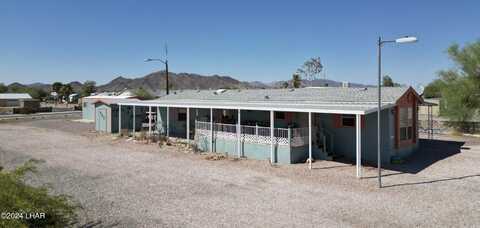 400 N Moon Mountain Ave, Quartzsite, AZ 85346