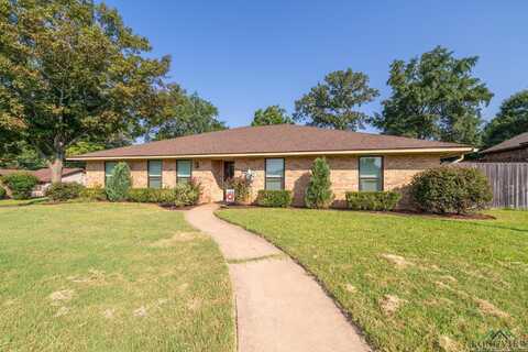 1801 Northwood Ct, Longview, TX 75605