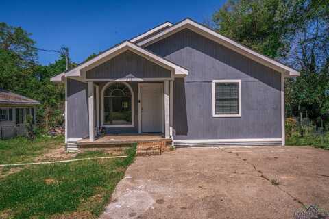 711 Wood Street, Henderson, TX 75652