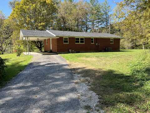 3034 North 421, McKee, KY 40447