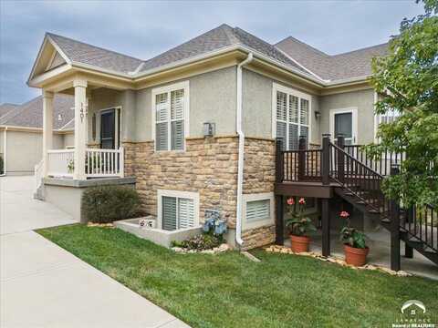 2250 Lake Pointe Drive, Lawrence, KS 66047