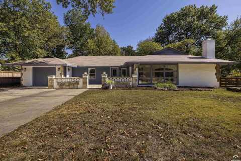 2116 Owens Lane, Lawrence, KS 66046