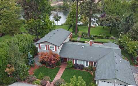 2250 Rogue River Hwy, Grants Pass, OR 97527