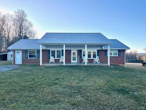 831 Farm View Road, Glade Hill, VA 24092