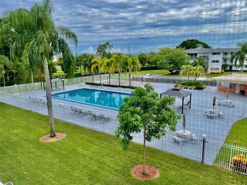 1101 Hillcrest Ct, Hollywood, FL 33021