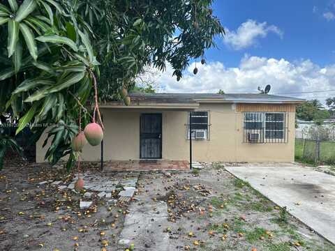 18020 NW 2nd Pl, Miami Gardens, FL 33169