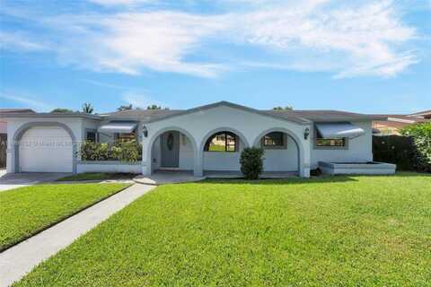 650 SW 11th Dr, Deerfield Beach, FL 33441