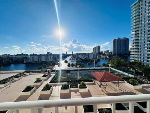 290 174th St, Sunny Isles Beach, FL 33160