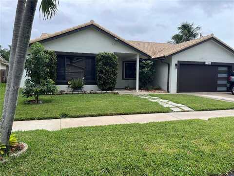 10111 SW 16th Ct, Davie, FL 33324