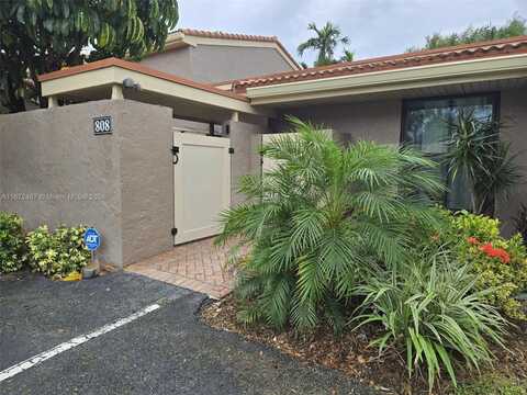 808 Saint Andrews Rd, Hollywood, FL 33021