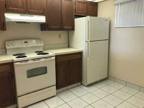 1075 Riverside Dr, Coral Springs, FL 33071