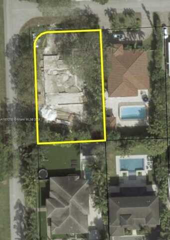 6490 SW 82nd St, Miami, FL 33143