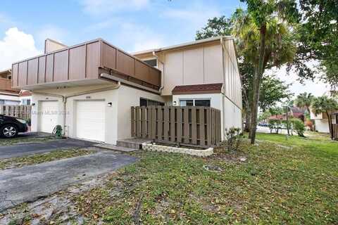 8206 NW 9th Ct, Plantation, FL 33324