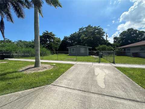 10070 SW 176th St, Palmetto Bay, FL 33157