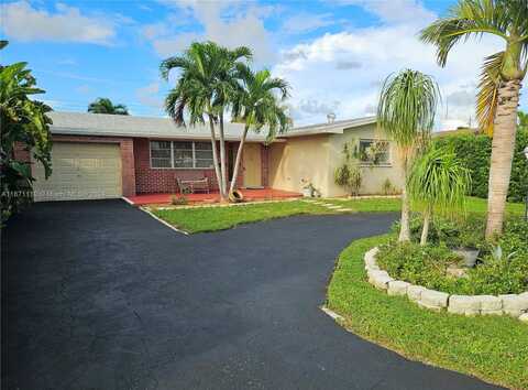 8571 NW 11th St, Pembroke Pines, FL 33024