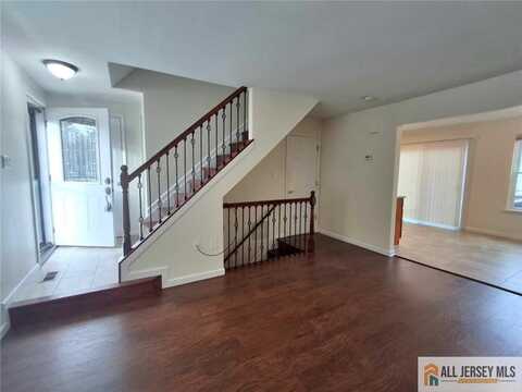 5 Rodio Court, Sayreville, NJ 08872