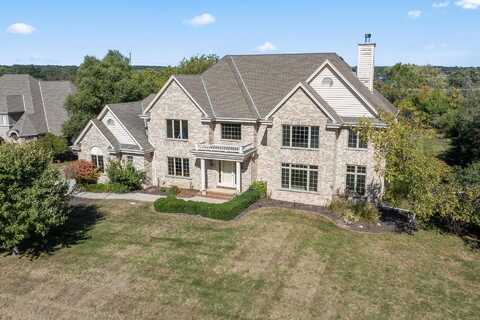 N18w29534 Crooked Creek Rd, Pewaukee, WI 53072