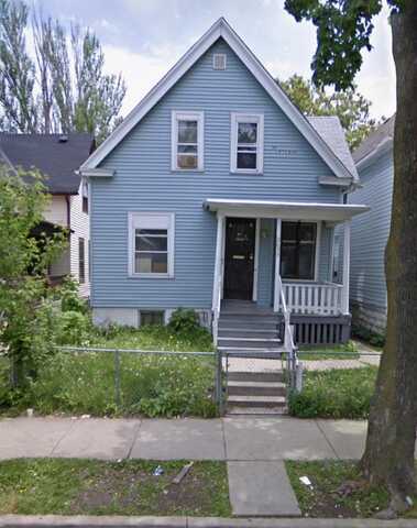 2630 N 19th St, Milwaukee, WI 53206