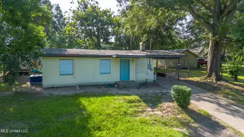 204 S 5th Street, Lumberton, MS 39455