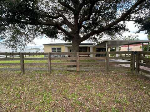 411 THOMAS AVENUE, FROSTPROOF, FL 33843