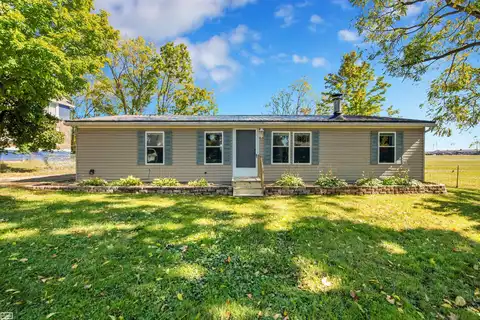 595 S Almont, Imlay City, MI 48444