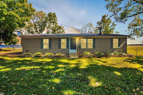 595 S Almont, Imlay City, MI 48444