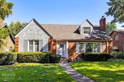 716 Barrington, Grosse Pointe Park, MI 48230