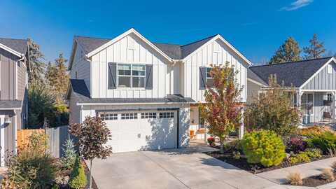 1306 NE Hoover Loop, Bend, OR 97701