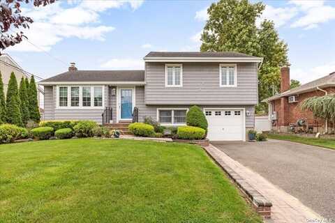 3962 David Place, Seaford, NY 11783