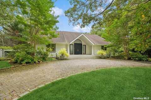 86 Whippoorwill Lane, East Quogue, NY 11942